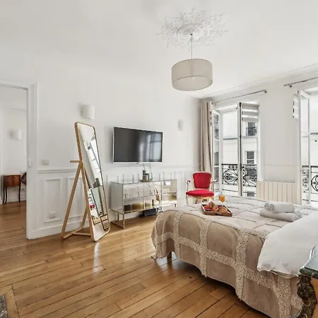 Champs Elysees - 3br - Cityapartmentstay *